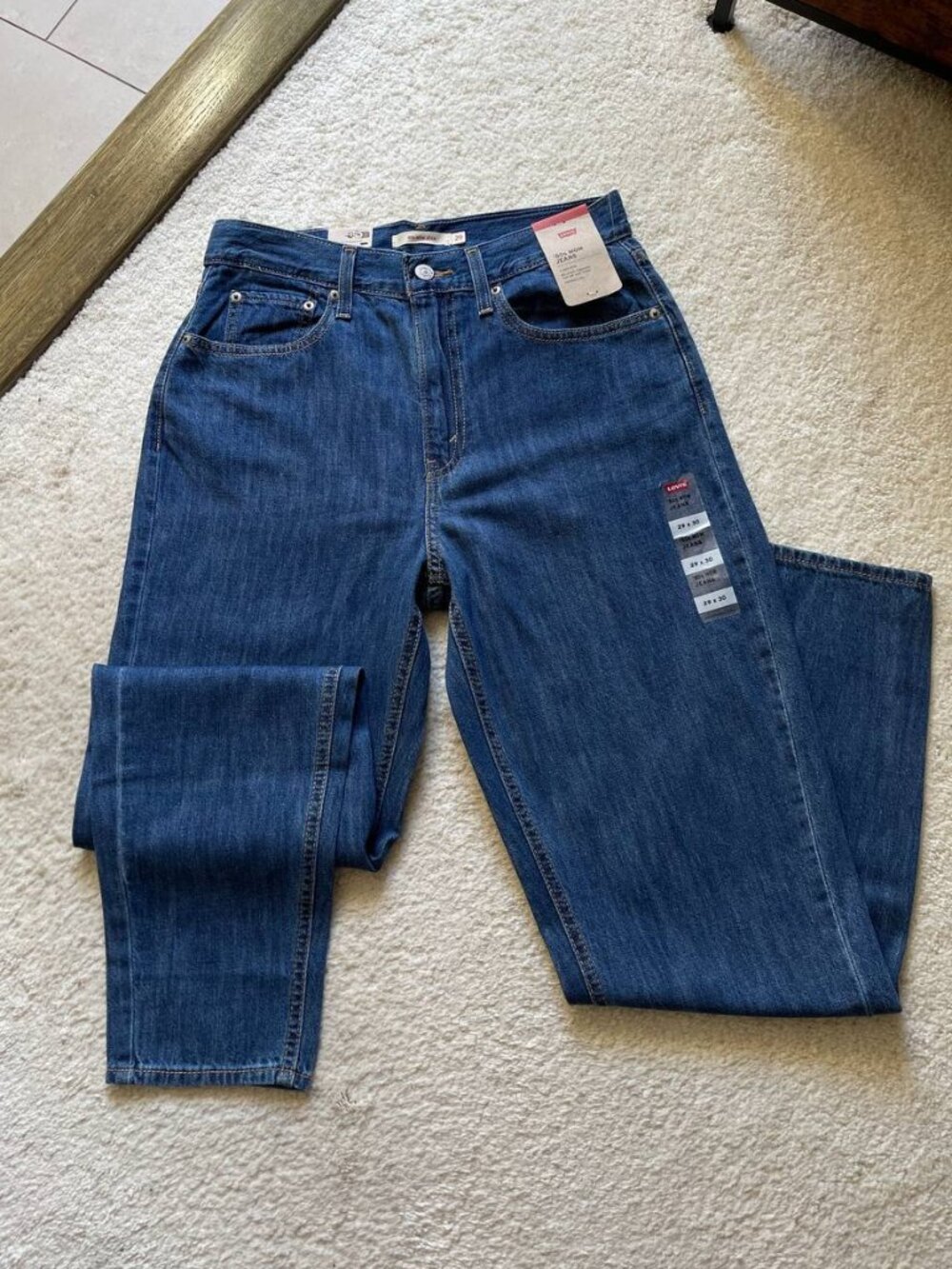 NWT Levi's '80s Mom Jeans High Rise Tapered Leg Size 29/30